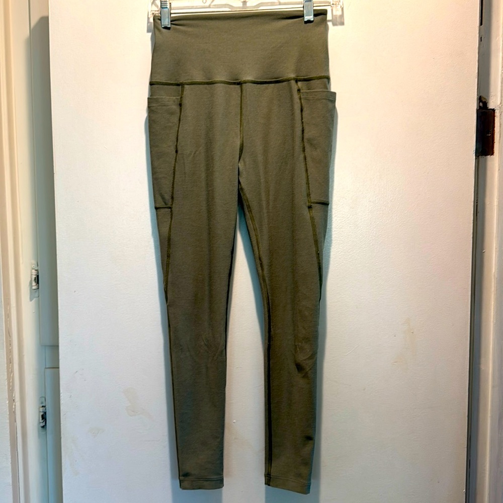 Beyond Yoga Out of Pocket Midi Legging